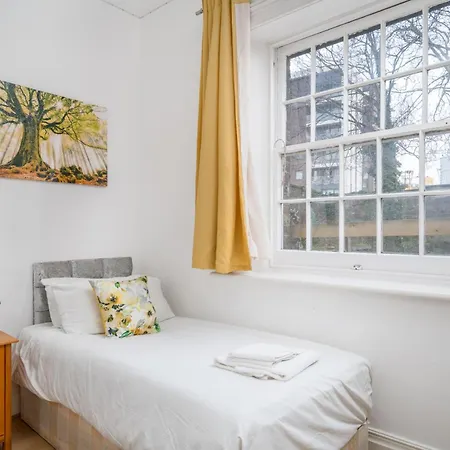 Larger Groups Close To O2 Arena Excel Canary Wharf With Wifi And Parking Within Mins Walk To Drl & Jubilee Line Appartement *