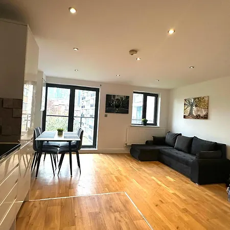 Apartment Elegant Spacious Modern 2 Bedroom - Whitechapel - 5mins To Aldgate Station