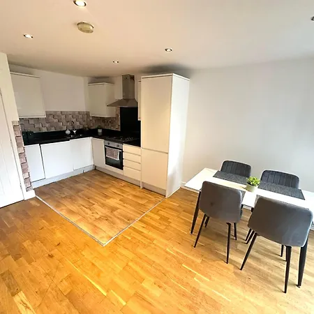 Apartment Elegant Spacious Modern 2 Bedroom - Whitechapel - 5mins To Aldgate Station London