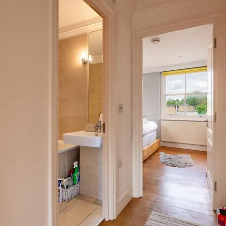 Warm And Welcoming 1bd Flat In East London