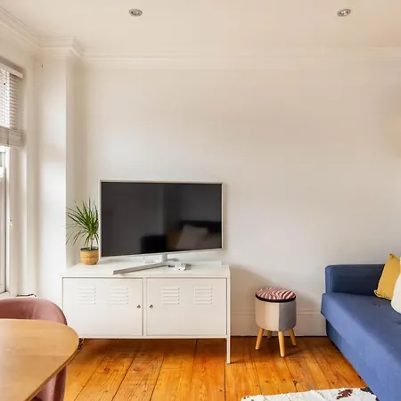Warm And Welcoming 1bd Flat In East