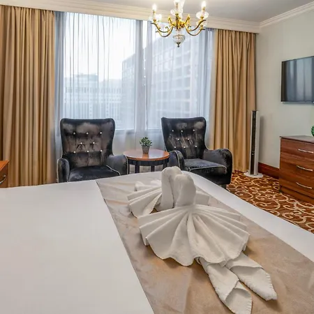 Britannia International Canary Wharf 4*