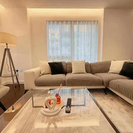 Charming Relaxing 3 Bedroom Walk To Tube *
