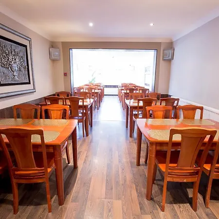 Banks Hotel 2*