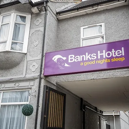 Hotel Banks 2*