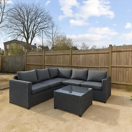 Apartment Stylish 3-bed Flat In Lewisham, Near Greenwich *
