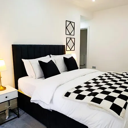 Spacious 3 Bed Flat Dartford Appartamento