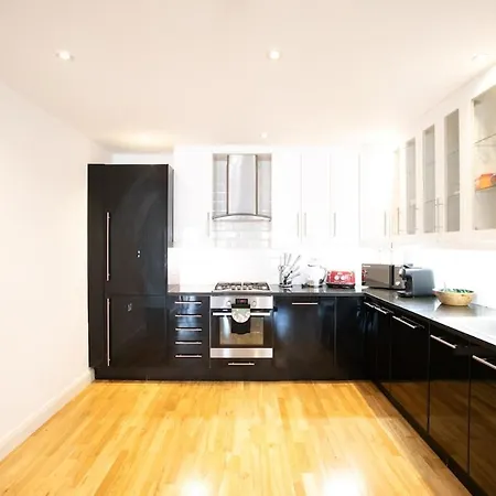 Apartment Shoreditch 3 Bedroom Large Lr 2 Balconies