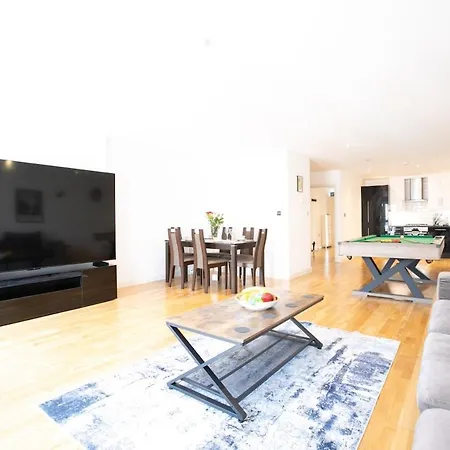 Shoreditch 3 Bedroom Large Lr 2 Balconies Apartment London