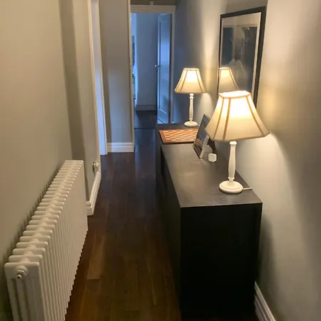 Modern Fulham Flat In Prime Location London