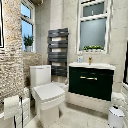 2 Bed Flat - Tottenham Hotspur Stadium Apartment