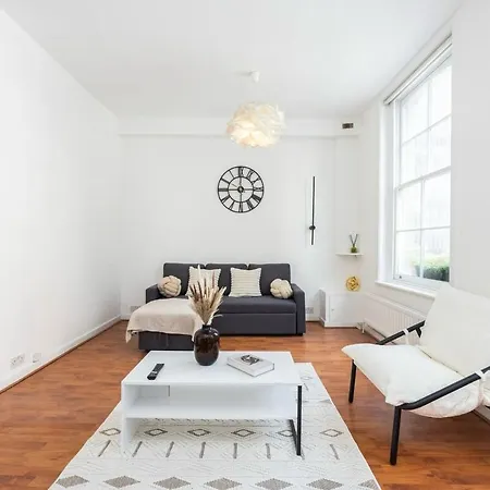 Apartment Spacious 1br Steps From Bridge & The Shard *