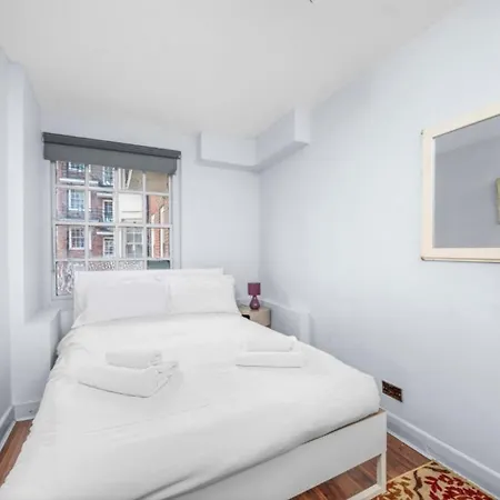 2 Bed Flat In * London