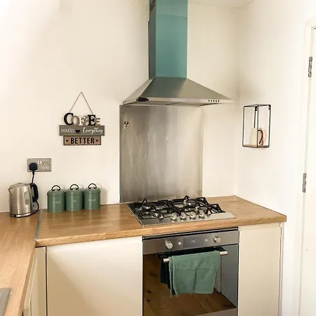 Apartment Cozy Luxury Near Ldn!
