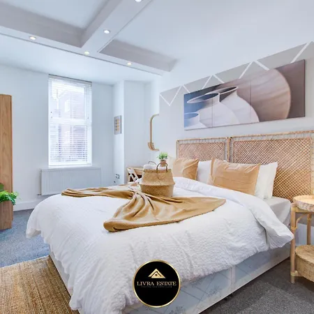 Stylish 1 Bed By Livra Estate Short Lets & Serviced With Free Parking * Sutton