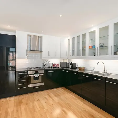 Shoreditch 3 Bedroom Large Lr 2 Balconies Apartment *