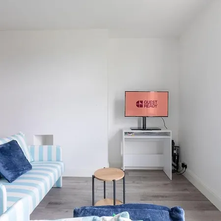 Guestready - Relaxing Retreat In *