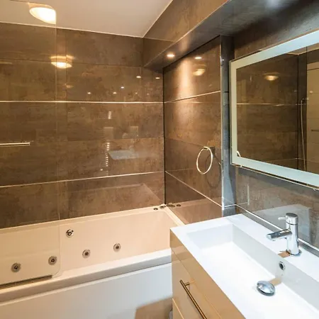 Stylish 3bd Flat In Prime Covent Garden Location *