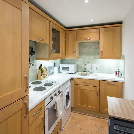 1bd Modern Oasis: Near Attractions 公寓