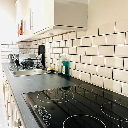 Apartment Spacious Flat On The High St Beckenham