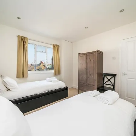 Apartment New 2bd Flat Heart Of Battersea - Close To Station London