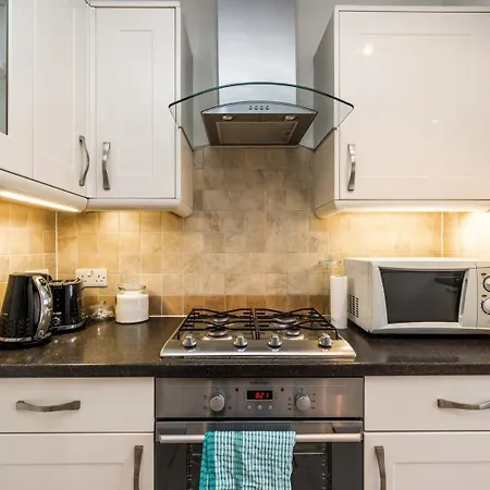 New 2bd Flat Heart Of Battersea - Close To Station * London