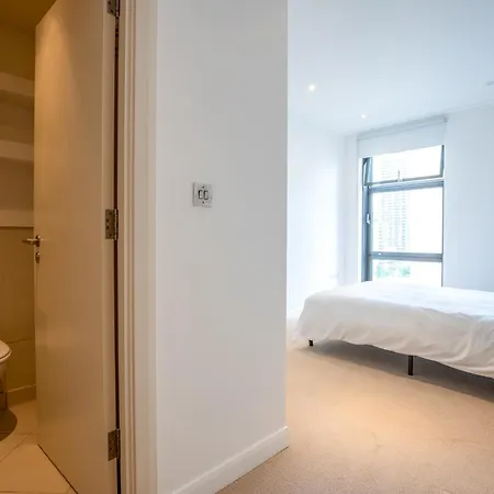 Londwell, Canary Wharf Boutique Balcony * 런던