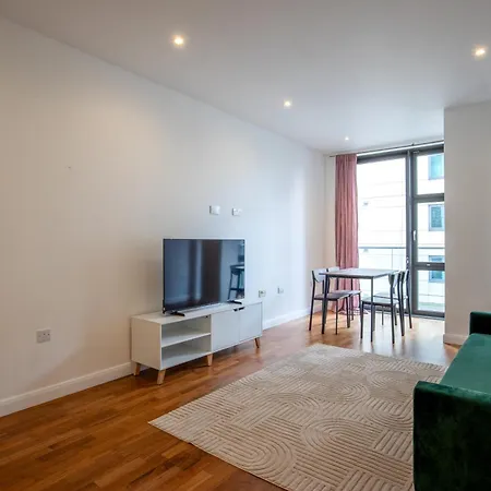 Londwell, Canary Wharf Boutique Balcony 아파트