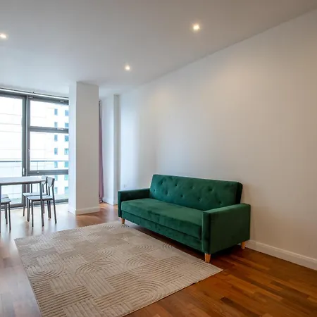 Londwell, Canary Wharf Boutique Balcony 아파트 런던