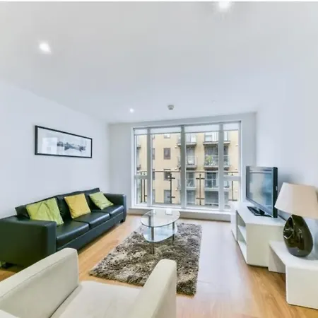 Apartment Cozy-chic Riverside 1 Bedroom With Great Transport Links - Perfect For Long London
