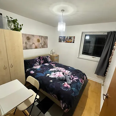 Cozy Close To Canary Wharf, The O2 And Excel *