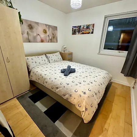 Cozy Close To Canary Wharf, The O2 And Excel *