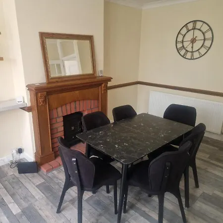 Apartamento 1930s Conversion Two