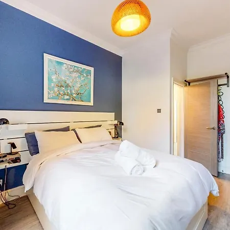 Bright 2br Flat With Garden & Bbq Near River Thames * London