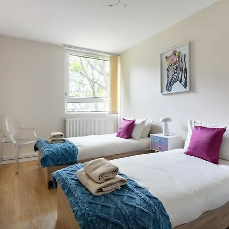2bdr Steps To Battersea Park *