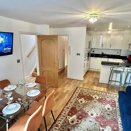 Detached House With Free Parking In Little Venice Near Paddington Hyde Park