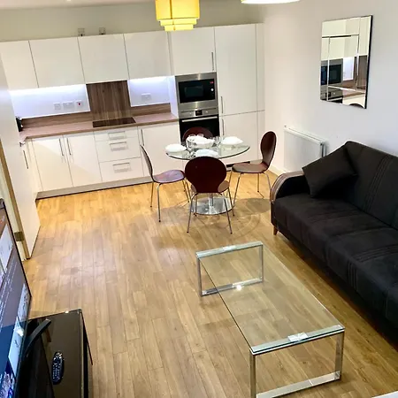 Excel 2 Bedrooms 2 Bath, Parking, Supper Wifi, Dockland, O2 Arena, Cable Car *