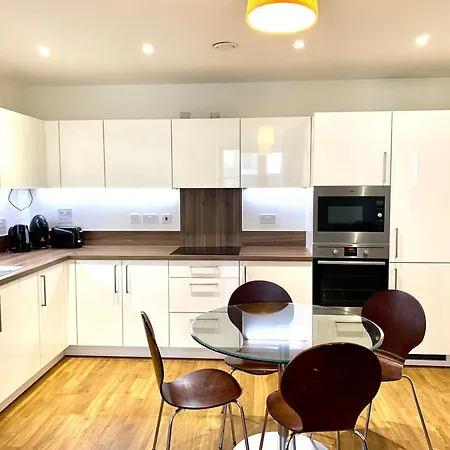 Excel 2 Bedrooms 2 Bath, Parking, Supper Wifi, Dockland, O2 Arena, Cable Car