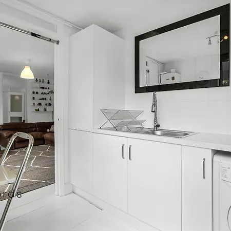 Exclusive 1 Bedroom Flat In Covent Garden Apartment *