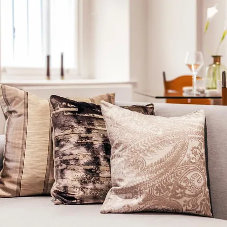 Chic One-bedroom Flat * London