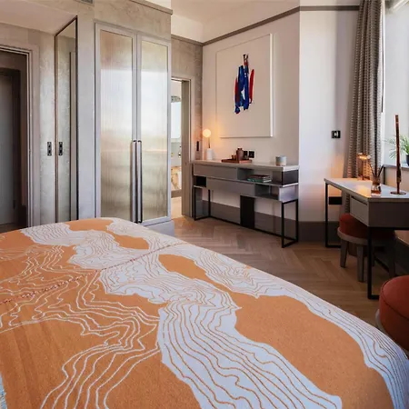 Hart Shoreditch London, Curio Collection By Hilton