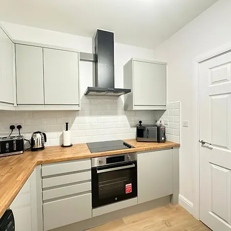 4bdr Beautiful Apartment