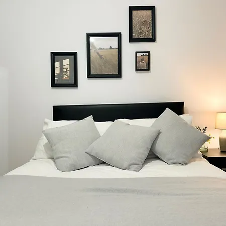 4bdr Beautiful Apartment *