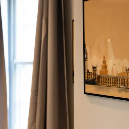 Luxe - Hyde Park - 2bed 3bath A/c + Lift Apartment *