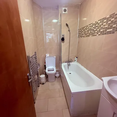 Twenty One Bed & Breakfast London