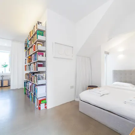 Holiday home Pass The Keys Modern Chic In