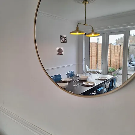 Apartment Newly Refurbished, G London & Kent Gateway *