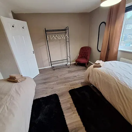 Newly Refurbished, G London & Kent Gateway Apartment