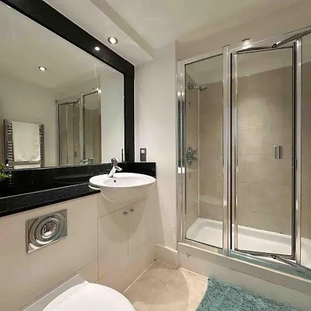 Compact 2 Bed Good Transport Links Appartement