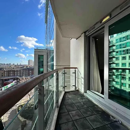 Compact 2 Bed Good Transport Links Londres